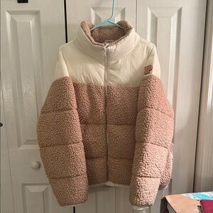 Victoria’s Secret PINK Women's Cream and Tan quilted Puffer Jacket